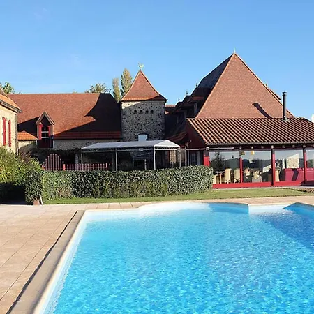 Stunning 5-Bed Stone House With Heated Pool Ferienhaus *