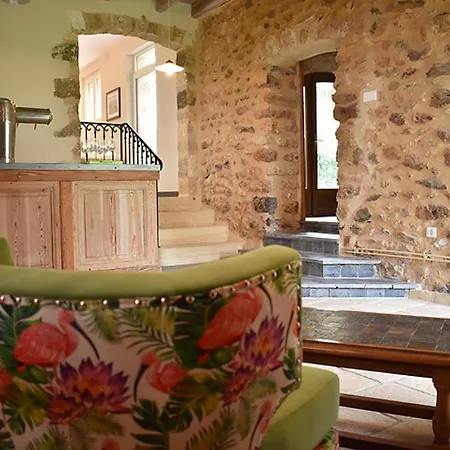 Stunning 5-Bed Stone House With Heated Pool *