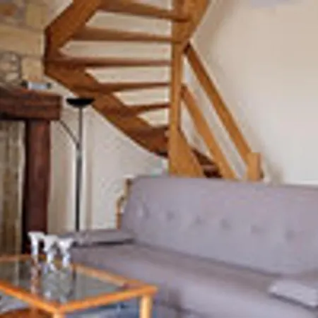 Stunning 5-Bed Stone House With Heated Pool Ferienhaus